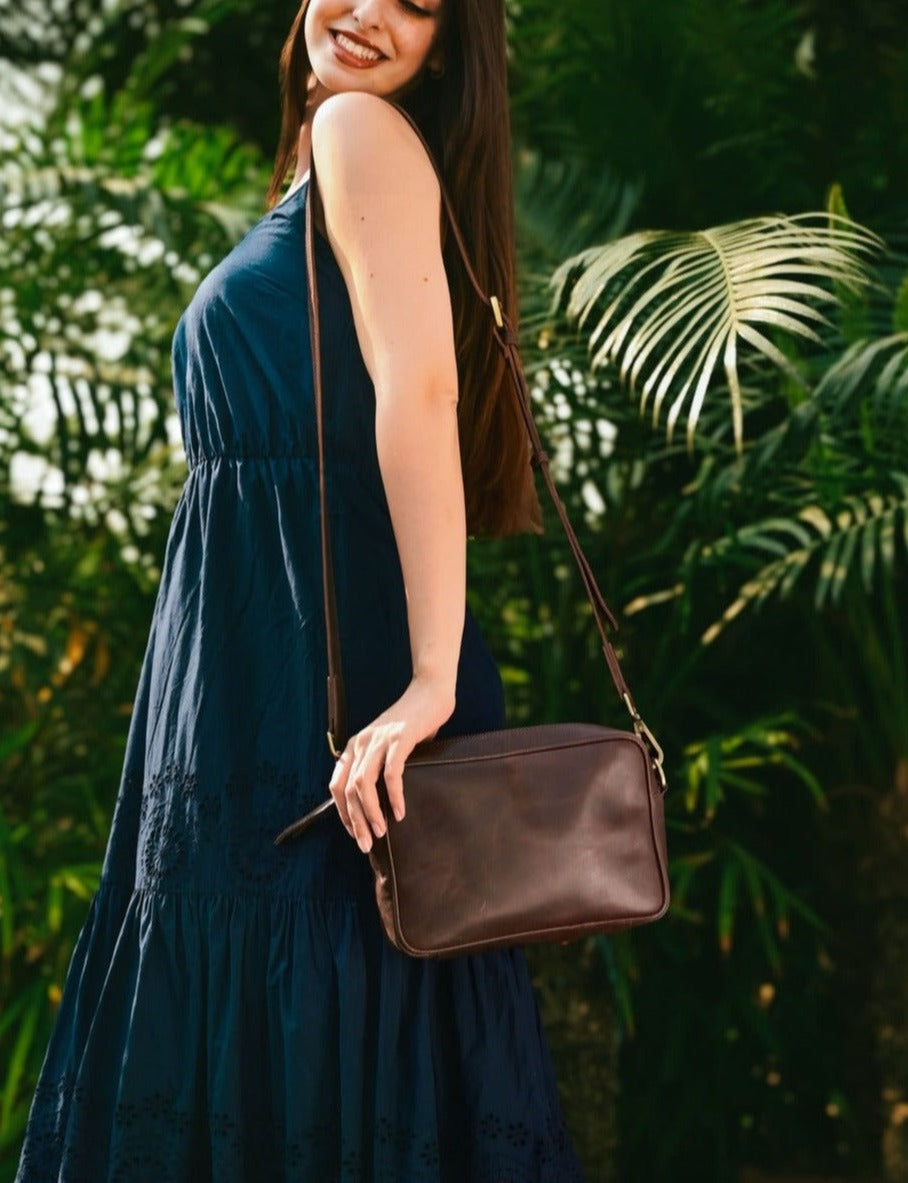 Carly Sling Bag in Coffee