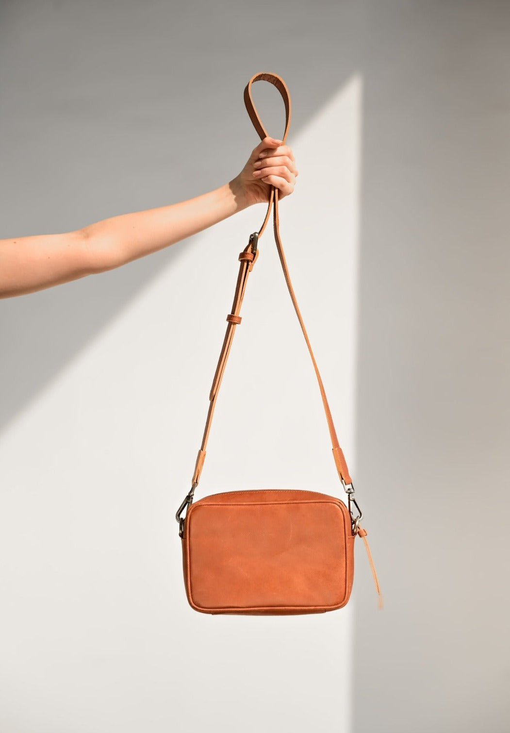 Carly Sling Bag in Coffee