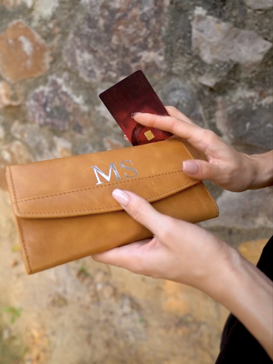 Women's Trifold Wallet in Honey