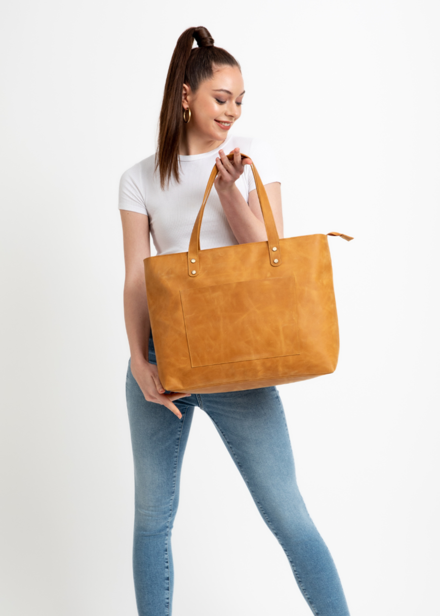 Classic Leather tote in Summer Tan