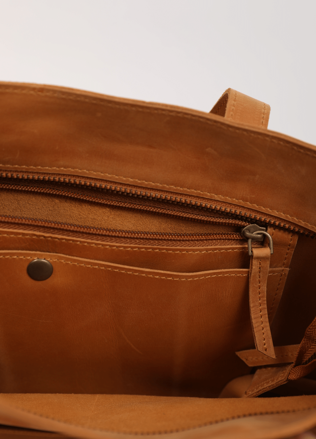 Leather Crossbody Tote Summer tan