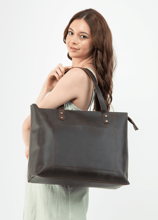 Classic Leather tote in Coffee