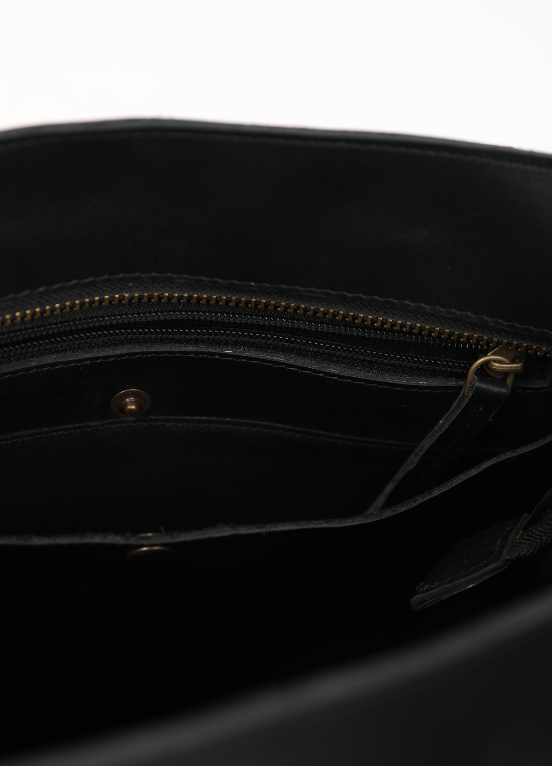 Leather Crossbody Tote in Charcoal – Nappa Society