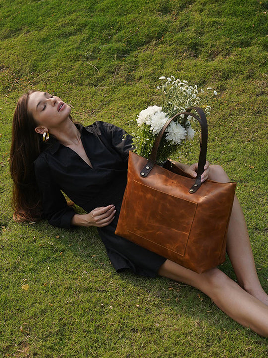 Classic Leather tote in Honey